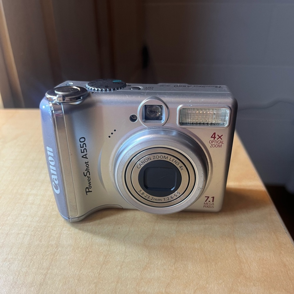 Canon Poweshot A550